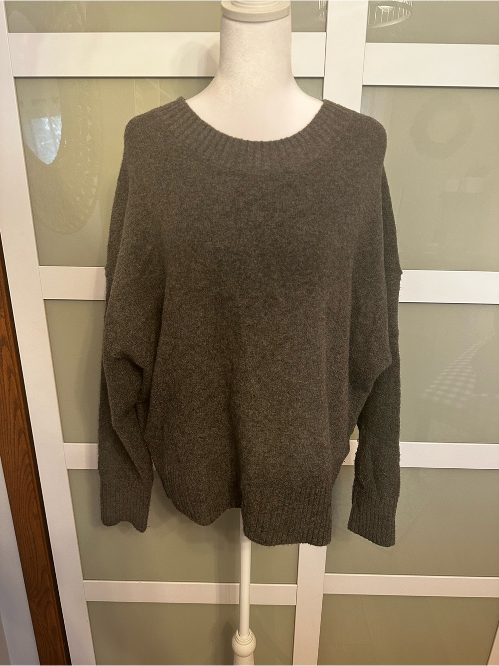 Zara Women's Crewneck Sweater in Charcoal